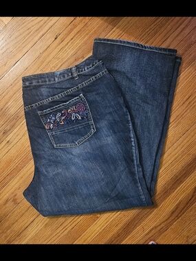 Women's Dark Blue Jeans with Embroidered Back Pocket